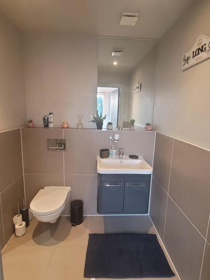 Amazing London 1 Bedroom Flat In Astral House As18 Norbury (Greater London) Exterior foto